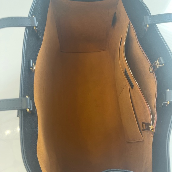 Louis Vuitton ONTHEGO GM Black Leather - Picture 5 of 10